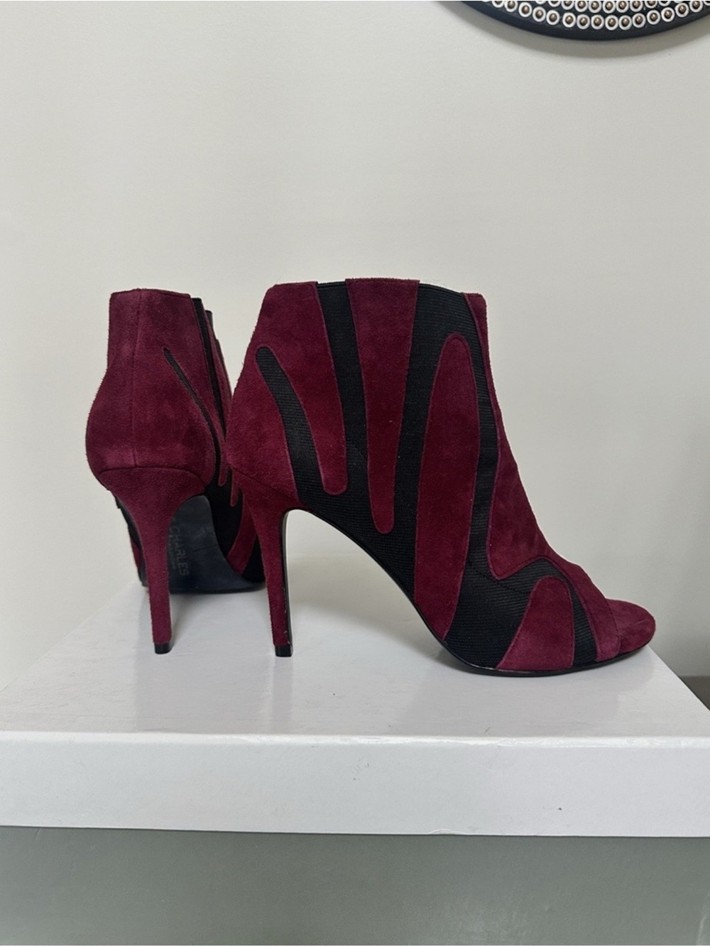 Charles By Charles David Bordo Robbi Peep Toe Bootie Women suede heels size 10M